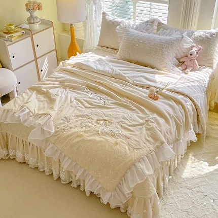 苏米娜家纺春夏新品韩版公主风超柔水洗棉夏被被套款夹棉床盖四件套 幻蝶-奶油白