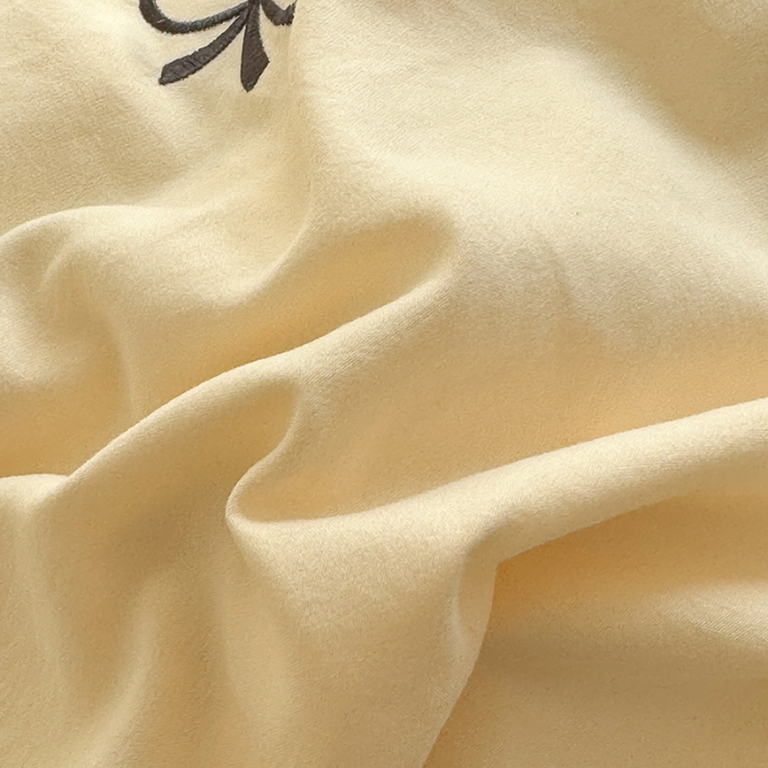 91家纺网 家纺一手货源 找家纺 漫步云家纺2025春夏新品韩版花边超柔水洗棉纯棉全棉蝴蝶结刺绣四件套 蝶儿飞飞—嫩黄 