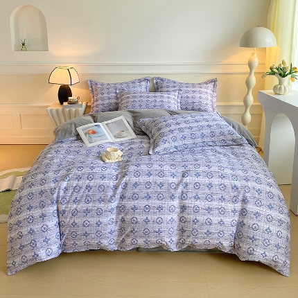 91家纺网 家纺一手货源 找家纺 （总）焱博家纺 2025新款A版13372全棉数码印花B版230克海藻绒纯棉加绒四件套