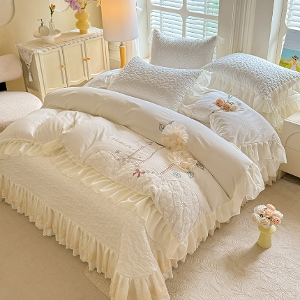 91家纺网 家纺一手货源 找家纺 （总）漫布云025春夏新品韩版公主风超柔水洗棉床盖四件套刺绣针织棉双层纱纯棉棉麻全棉公主风床盖款四件套