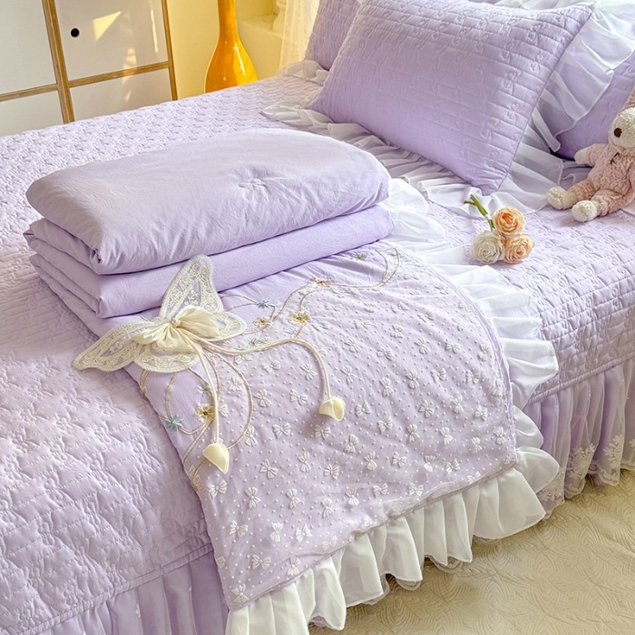 91家纺网 家纺一手货源 找家纺 苏米娜家纺2026春夏新品韩版甜美公主风超柔水洗棉床盖四件套刺绣针织棉双层纱纯棉棉麻全棉少女心夹棉床裙款夏被款床盖四件套 幻蝶-梦幻紫 
