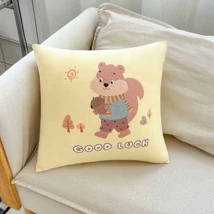 91家纺网 家纺一手货源 找家纺 （总）2025新款高科技植绒发泡烫绣卡通抱枕多巴胺可爱烫绣卧室靠枕抱枕含芯