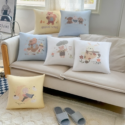 （总）2025新款高科技植绒发泡烫绣卡通抱枕多巴胺可爱烫绣卧室靠枕抱枕含芯