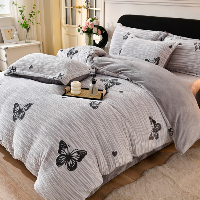 91家纺网 家纺一手货源 找家纺 梦之星 2025新款8斤重牛奶绒6D雕花绒四件套法莱水晶金貂 蝴蝶-灰