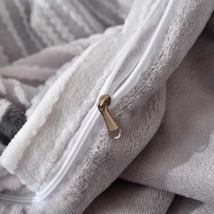 91家纺网 家纺一手货源 找家纺 梦之星 2025新款8斤重牛奶绒6D雕花绒四件套法莱水晶金貂 蝴蝶-灰