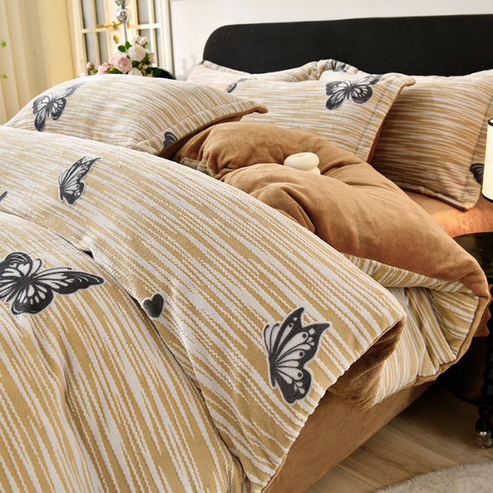 91家纺网 家纺一手货源 找家纺 梦之星 2025新款8斤重牛奶绒6D雕花绒四件套法莱水晶金貂 蝴蝶-棕