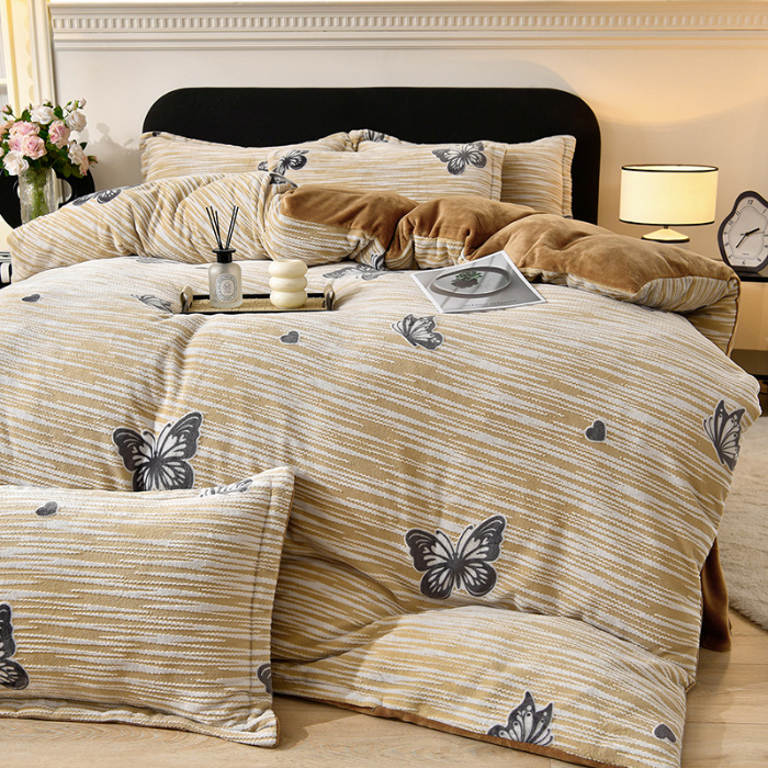 91家纺网 家纺一手货源 找家纺 梦之星 2025新款8斤重牛奶绒6D雕花绒四件套法莱水晶金貂 蝴蝶-棕