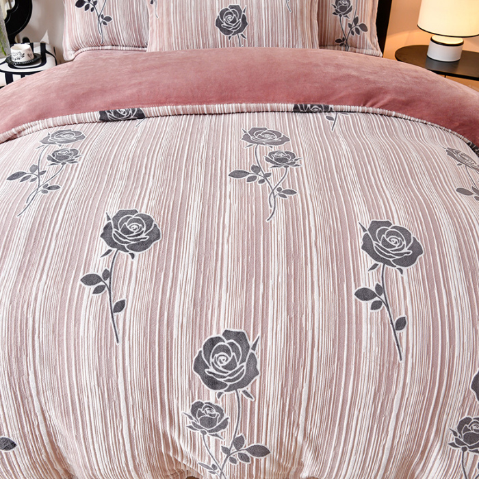 91家纺网 家纺一手货源 找家纺 梦之星 2025新款8斤重牛奶绒6D雕花绒四件套法莱水晶金貂 玫瑰-粉