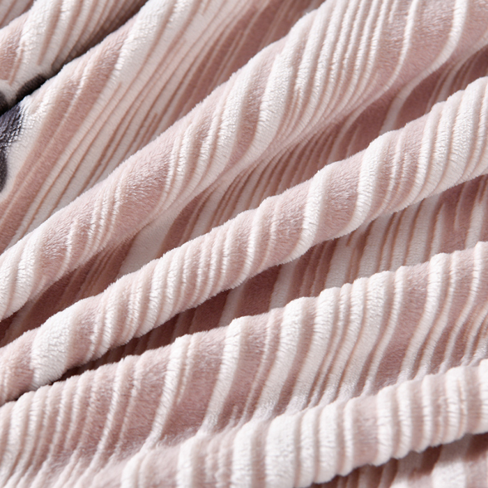 91家纺网 家纺一手货源 找家纺 梦之星 2025新款8斤重牛奶绒6D雕花绒四件套法莱水晶金貂 玫瑰-粉