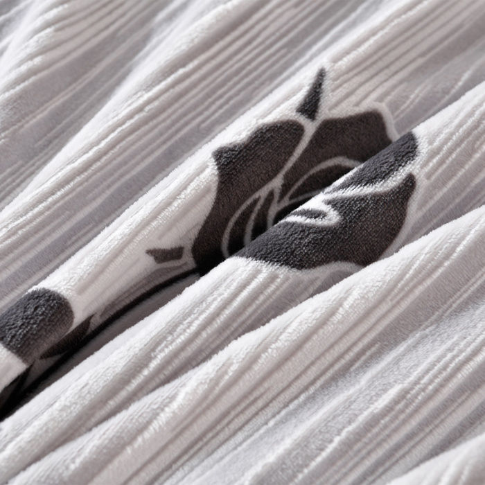 91家纺网 家纺一手货源 找家纺 梦之星 2025新款8斤重牛奶绒6D雕花绒四件套法莱水晶金貂 玫瑰-灰