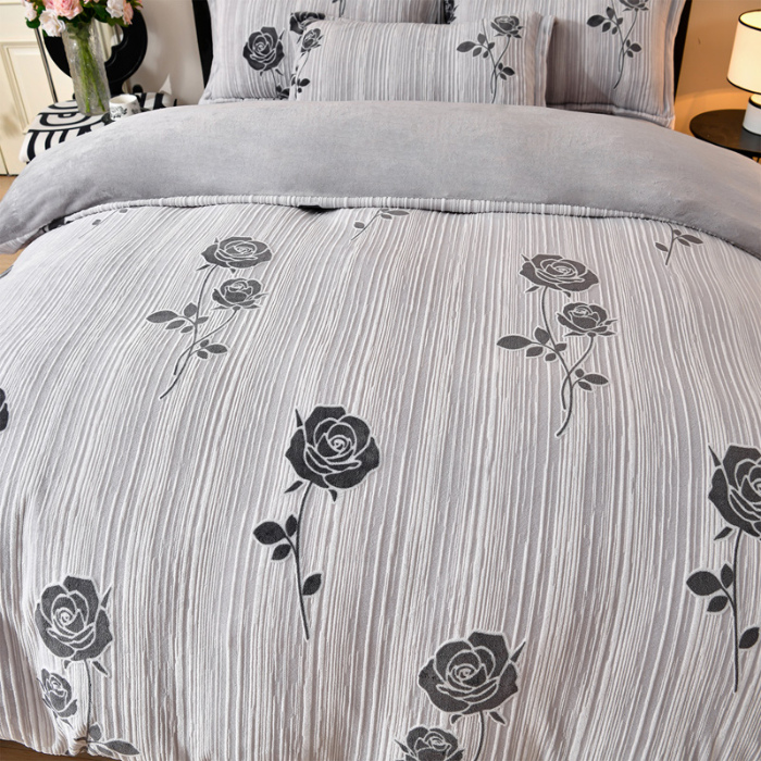 91家纺网 家纺一手货源 找家纺 梦之星 2025新款8斤重牛奶绒6D雕花绒四件套法莱水晶金貂 玫瑰-灰