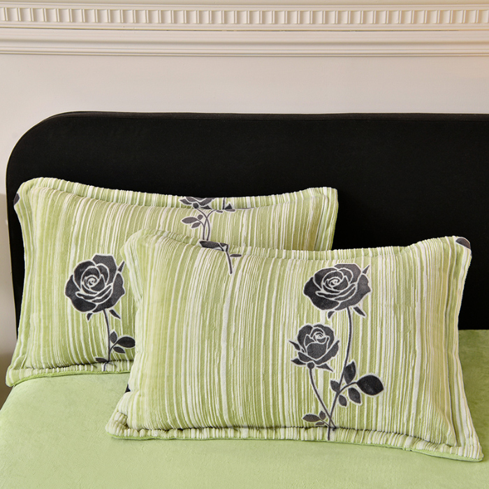 91家纺网 家纺一手货源 找家纺 梦之星 2025新款8斤重牛奶绒6D雕花绒四件套法莱水晶金貂 玫瑰-绿