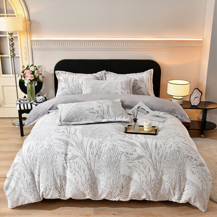 91家纺网 家纺一手货源 找家纺 梦之星 2025新款8斤重牛奶绒6D雕花绒四件套法莱水晶金貂 摇曳-灰