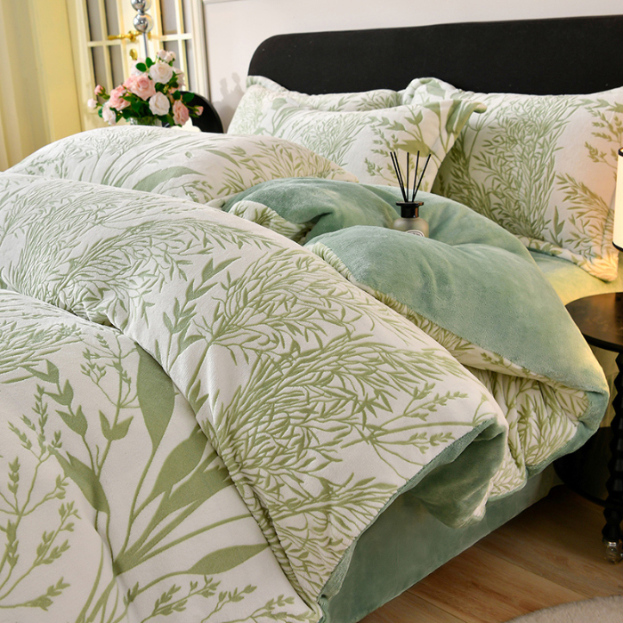 91家纺网 家纺一手货源 找家纺 梦之星 2025新款8斤重牛奶绒6D雕花绒四件套法莱水晶金貂 摇曳-绿