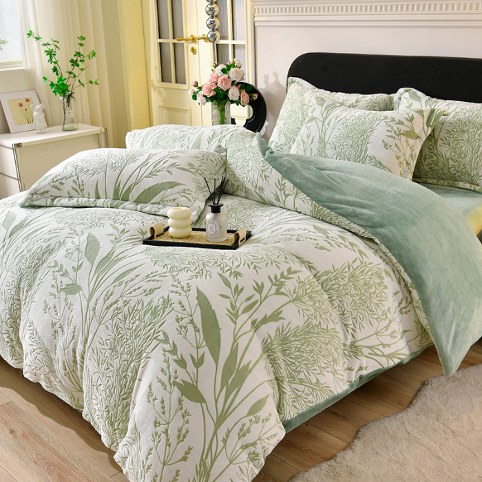 91家纺网 家纺一手货源 找家纺 梦之星 2025新款8斤重牛奶绒6D雕花绒四件套法莱水晶金貂 摇曳-绿