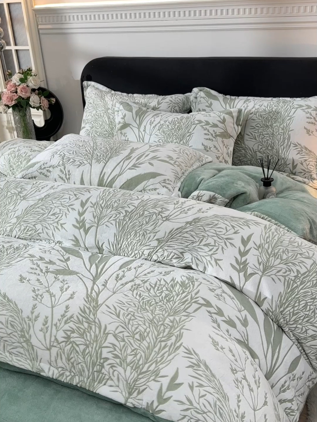 91家纺网 家纺一手货源 找家纺 梦之星 2025新款8斤重牛奶绒6D雕花绒四件套法莱水晶金貂 摇曳-绿