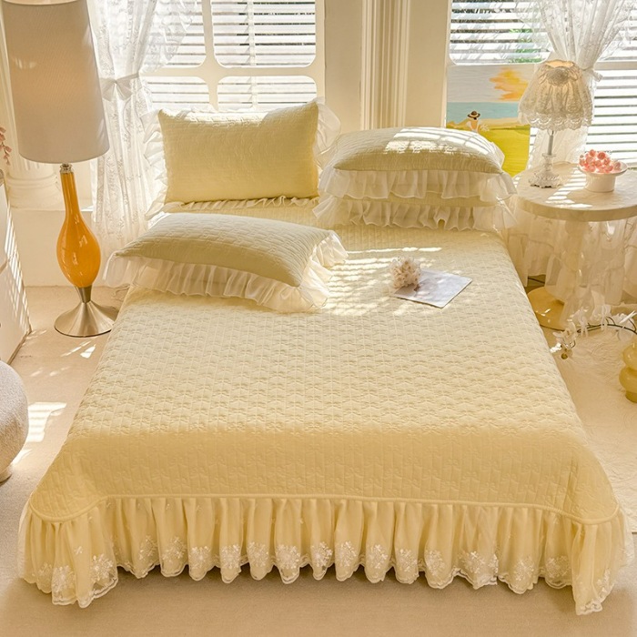 91家纺网 家纺一手货源 找家纺 苏米娜家纺2026春夏新品韩版甜美公主风超柔水洗棉床盖四件套刺绣针织棉双层纱纯棉棉麻全棉少女心夹棉床裙款夏被款床盖四件套 幻蝶-嫩黄 