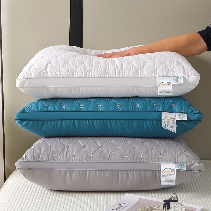 91家纺网 家纺一手货源 找家纺 （总） 浩宇家纺 2025新款100克磨毛枕芯四叶草格外贸枕头立体绗缝舒适大化填充