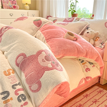 91家纺网 家纺一手货源 找家纺 （总）2025新款  雪花绒四件套牛奶绒被套雪花绒被套金貂绒四件套塔芙绒被套羊羔绒雕花绒四件套直播跨境外贸