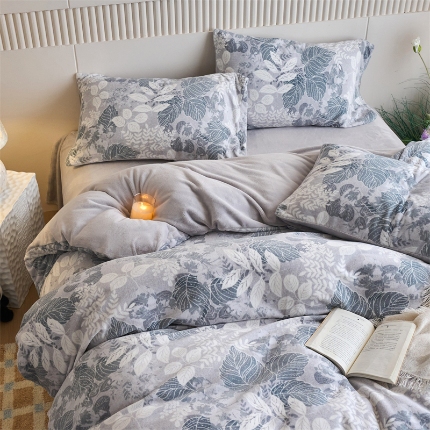 91家纺网 家纺一手货源 找家纺 （总）兰紫橙家纺 2025新款240克高克重印花雅丝绒全消光牛奶绒四件套,繁花-桔色,罗卡芙-暗粉,罗卡芙-米灰,罗卡芙-浅湖绿,罗卡芙-浅卡其,摩卡-橄榄绿,摩卡-柠檬黄,乔安娜-茶叶青,乔安娜-烟灰,香奈-奶咖,香奈-雾霾蓝,星河-卡其,星河-梦蓝,叶玲珑-桔粉,叶玲珑-迷雾蓝,叶笙-桔,叶笙-绿