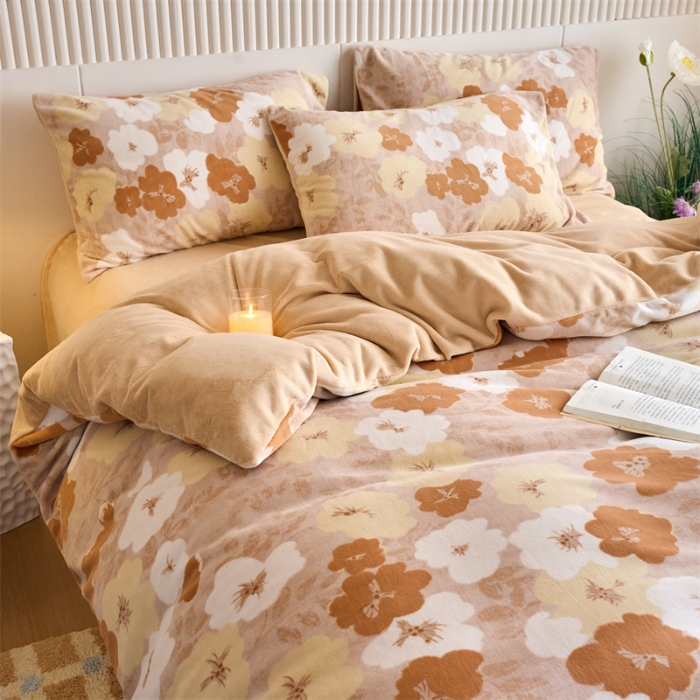 91家纺网 家纺一手货源 找家纺 （总）兰紫橙家纺 2025新款240克高克重印花雅丝绒全消光牛奶绒四件套