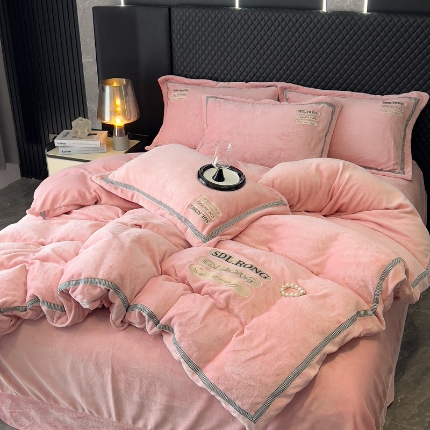 91家纺网 家纺一手货源 找家纺 （总）【苏东来】2025高端加厚保暖外贸轻奢款纯色牛奶绒刺绣花四件套床单被套单品简约绒兔毛绒法莱绒婴儿绒套件