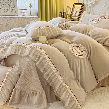 91家纺网 家纺一手货源 找家纺 （总）乐朵家居 2025新款赫拉小姐高克重牛奶绒床单款床盖款四件套