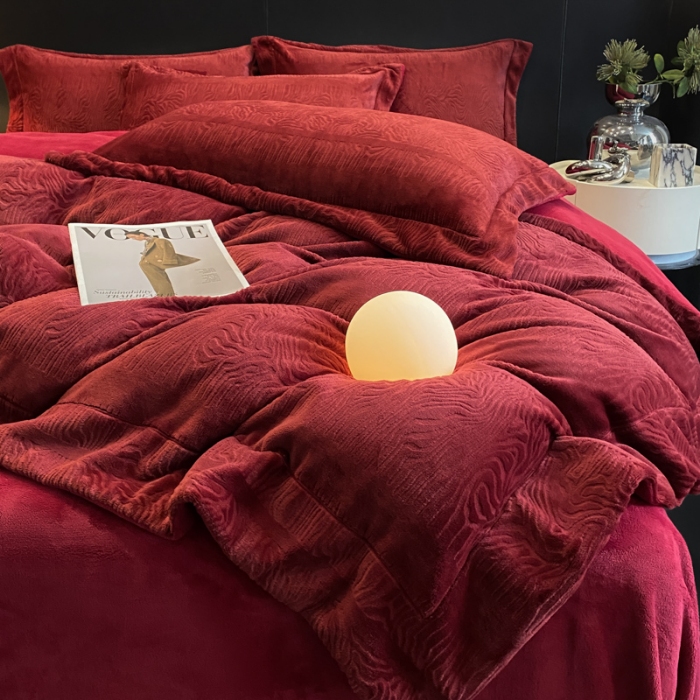 91家纺网 家纺一手货源 找家纺 （总）控价 2025年新款240克全消光A类烂花牛奶绒四件套-雨纱暮歌