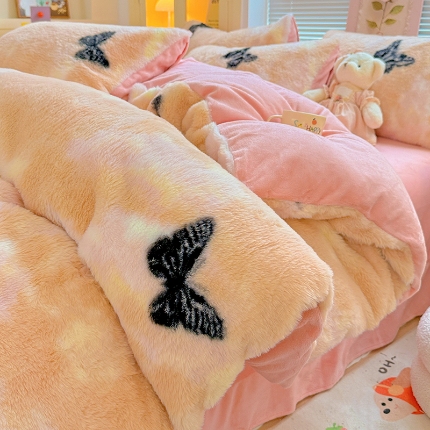 91家纺网 家纺一手货源 找家纺 （总）2025新款直播爆款保暖印花兔毛绒四件套牛奶绒床单款加厚套件