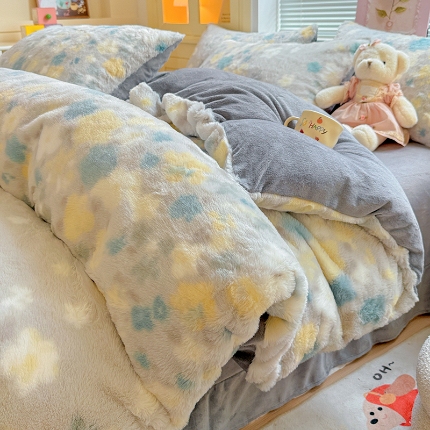 91家纺网 家纺一手货源 找家纺 （总）2025新款直播爆款保暖印花兔毛绒四件套牛奶绒床单款加厚套件