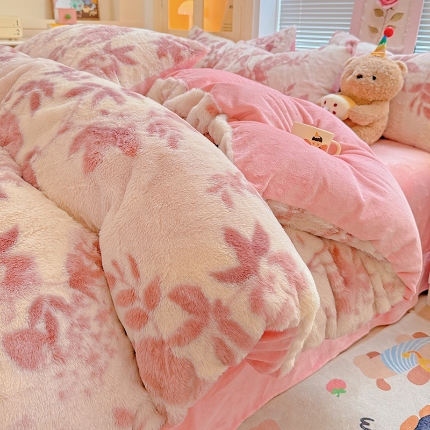 91家纺网 家纺一手货源 找家纺 （总）2025新款直播爆款保暖印花兔毛绒四件套牛奶绒床单款加厚套件