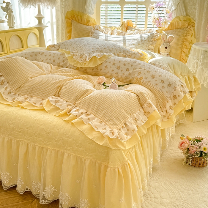 91家纺网 家纺一手货源 找家纺 （总）漫布云家纺2025新款活性印花ins风小碎花软糯水洗棉床盖款四件套全棉纯棉花边款被套