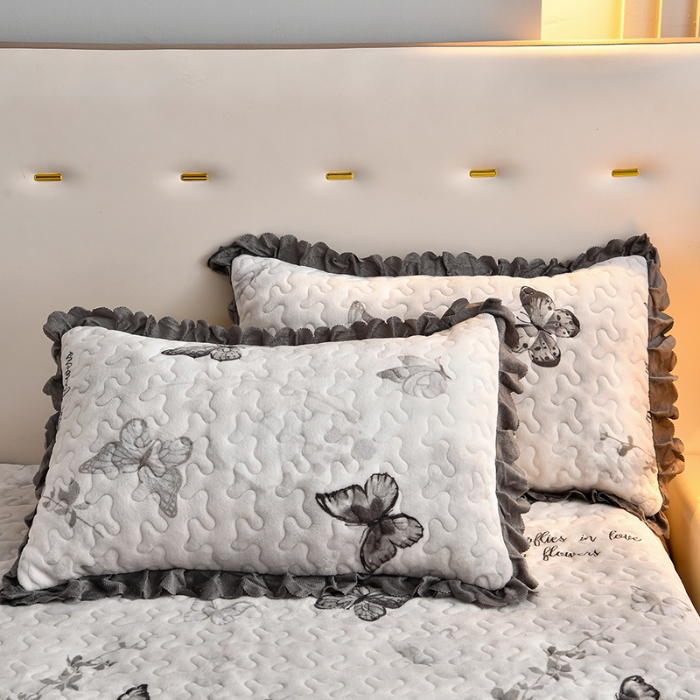 91家纺网 家纺一手货源 找家纺 （总）三友家纺 直播爆款牛奶绒印花蕾丝花边床盖床裙单件三件套四件套