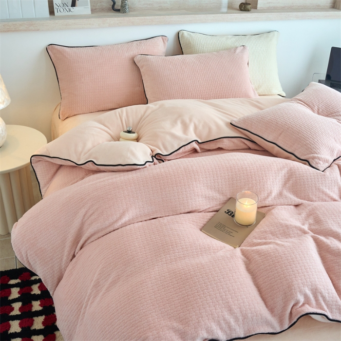 91家纺网 家纺一手货源 找家纺 （总）兰紫橙家纺 2025新款牛奶绒嵌边提花剪花四件套（含买家秀质检报告）