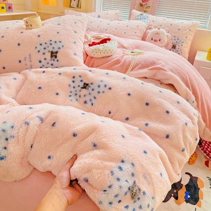 91家纺网 家纺一手货源 找家纺 （总）2025兔毛印花小清新风四件套加厚牛奶绒兔毛套件A版兔毛B版牛奶绒