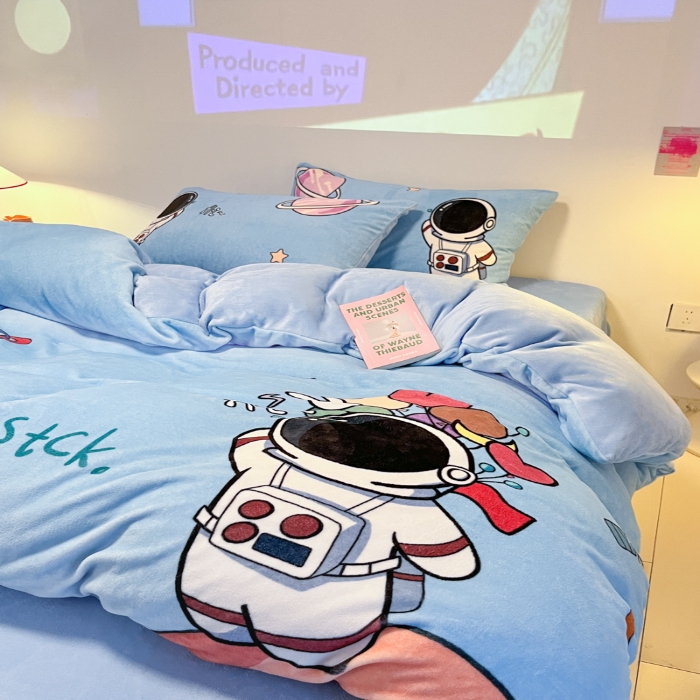 91家纺网 家纺一手货源 找家纺 （总）控价 2025年新款 专版花型 240克全消光A类儿童牛奶绒四件套-太空行