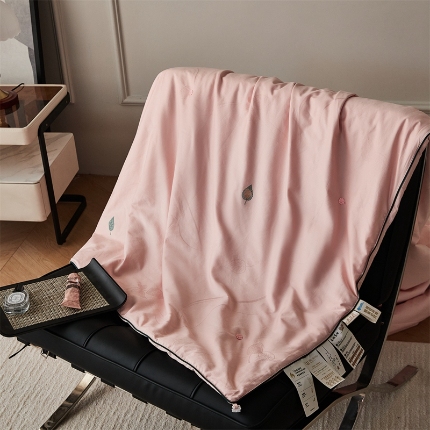 91家纺网 家纺一手货源 找家纺 假一赔三 金蚕枫叶 桐乡国标特级纯手工100%桑蚕丝被双宫长丝春秋冬被加厚婚被子母被