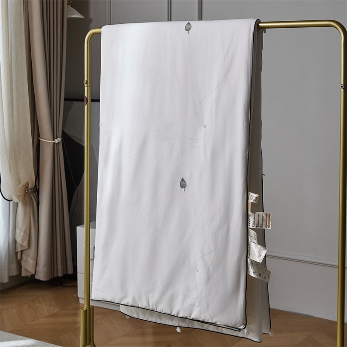 91家纺网 家纺一手货源 找家纺 假一赔三 金蚕枫叶 桐乡国标特级纯手工100%桑蚕丝被双宫长丝春秋冬被加厚婚被子母被