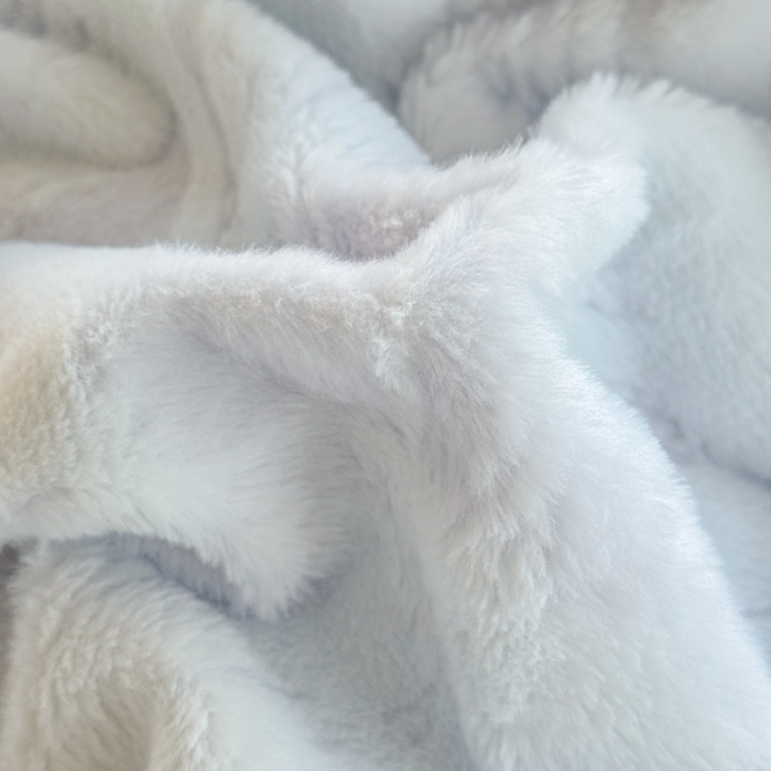 91家纺网 家纺一手货源 找家纺 苏东来家纺2025兔毛绒韩版工艺款花边牛奶绒四件套刺绣绣花套件 小美满天蓝