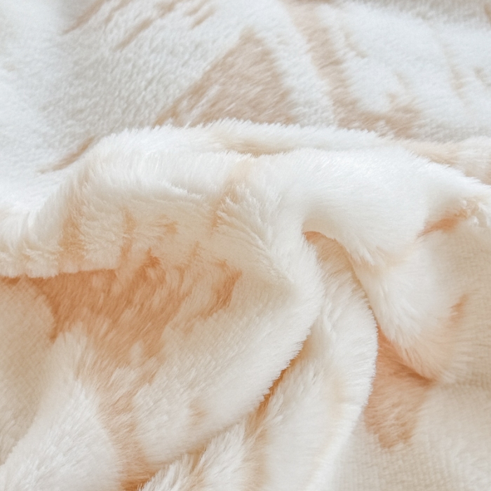 91家纺网 家纺一手货源 找家纺 苏东来家纺2025兔毛绒韩版工艺款花边牛奶绒四件套刺绣绣花套件 小美满卡其