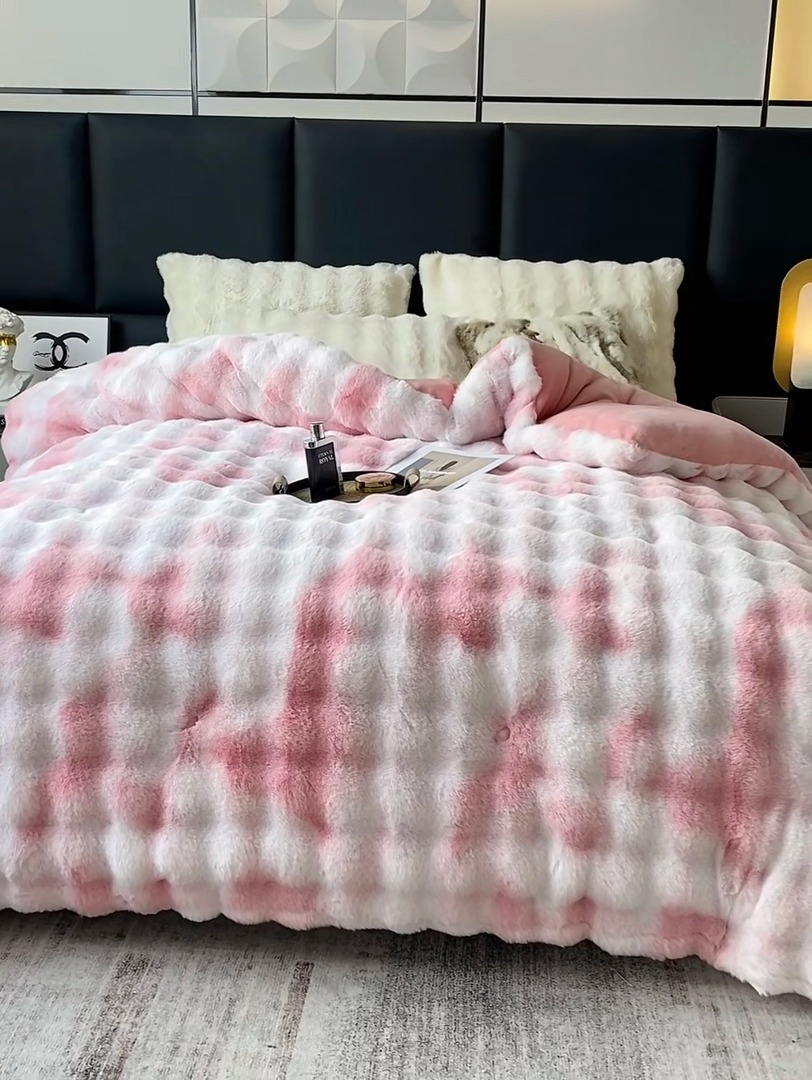 91家纺网 家纺一手货源 找家纺 （总）品乐家纺 2025新款A类泡泡兔绒冬被被子被芯