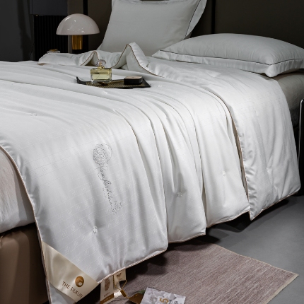 91家纺网 家纺一手货源 找家纺 （总）80支提花100%桑蚕丝被夏被空调被春秋被手工订花正品蚕丝夏被中长柞蚕丝被子冬被被芯【长城格】