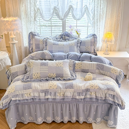 苏米娜家纺2026春夏新款活性印花ins风小碎花软糯皱皱棉床盖款四件套全棉纯棉花边款被套 兰黛