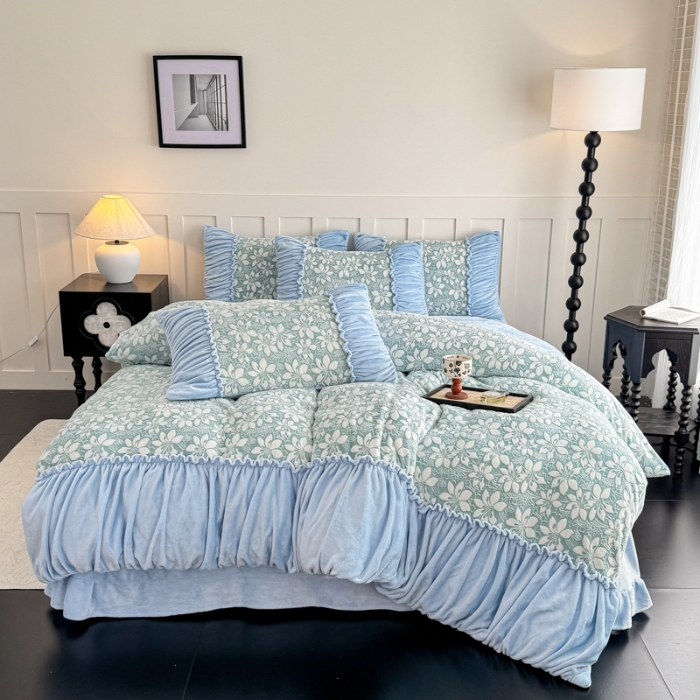 91家纺网 家纺一手货源 找家纺 2025苏东来家纺工艺款雕花绒牛奶绒四件套立体花刺绣绣花套件 花香