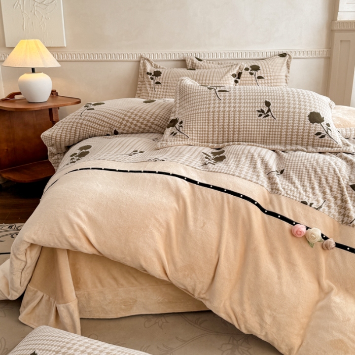 91家纺网 家纺一手货源 找家纺 2025苏东来家纺工艺款雕花绒牛奶绒四件套立体花刺绣绣花套件 梦蝶