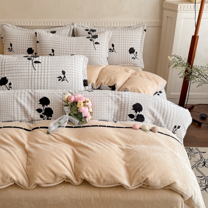 91家纺网 家纺一手货源 找家纺 2025苏东来家纺工艺款雕花绒牛奶绒四件套立体花刺绣绣花套件 玫瑰花