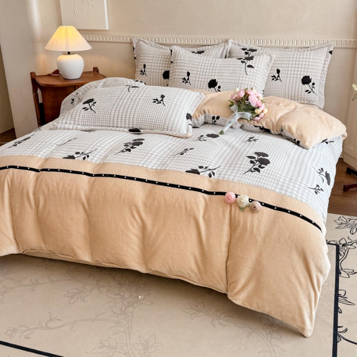 91家纺网 家纺一手货源 找家纺 2025苏东来家纺工艺款雕花绒牛奶绒四件套立体花刺绣绣花套件 玫瑰花