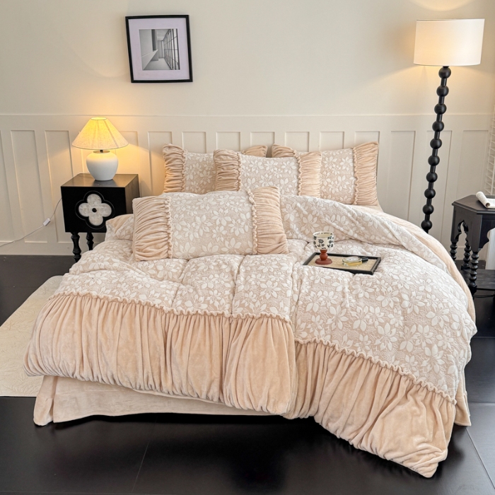 91家纺网 家纺一手货源 找家纺 2025苏东来家纺工艺款雕花绒牛奶绒四件套立体花刺绣绣花套件 满天星水绿