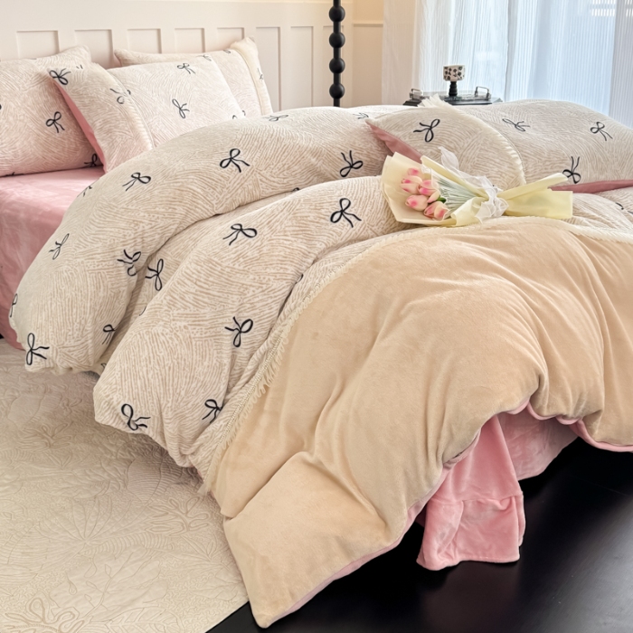 91家纺网 家纺一手货源 找家纺 2025苏东来家纺工艺款雕花绒牛奶绒四件套立体花刺绣绣花套件 满天星卡其