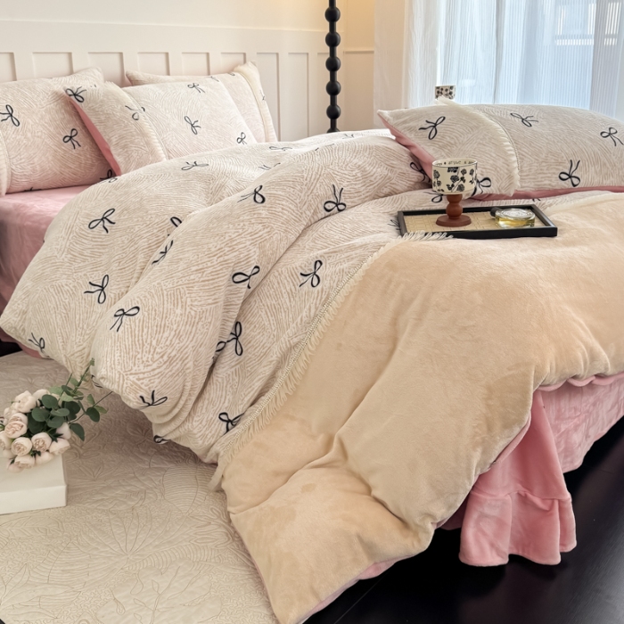 91家纺网 家纺一手货源 找家纺 2025苏东来家纺工艺款雕花绒牛奶绒四件套立体花刺绣绣花套件 满天星卡其